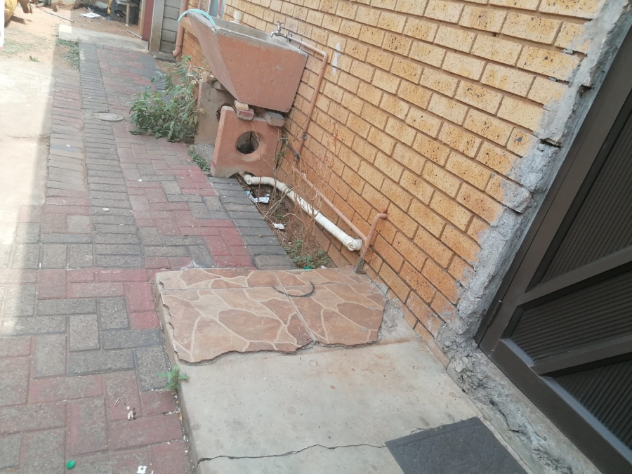 4 Bedroom Property for Sale in Geelhoutpark North West